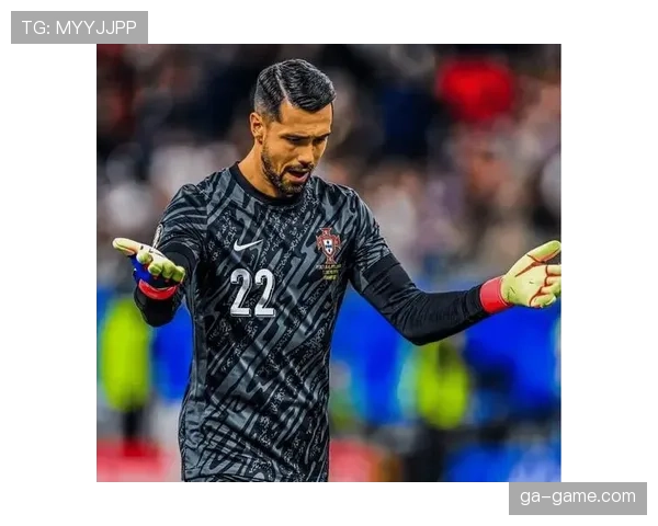 亨利赛场闪耀：传奇球星以卓越表现树立现代足球新标杆