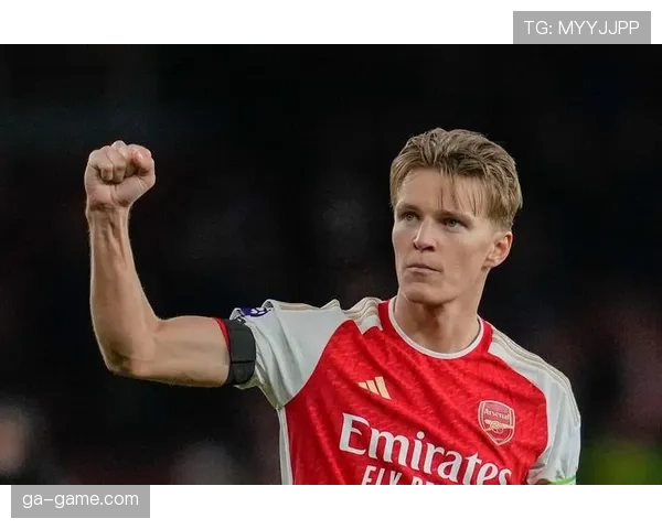 厄德高皇马时期表现挣扎的战术与体系适配问题